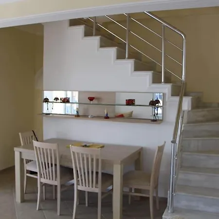 Stunning 4-bed In Avsallar Vila
